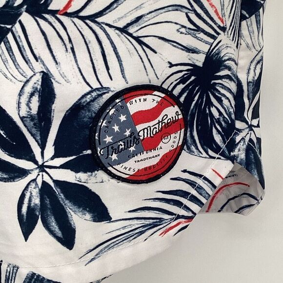 Men's Travis Mathew Swim Trunks - Large‎ red/blue/white - Picture 4 of 8